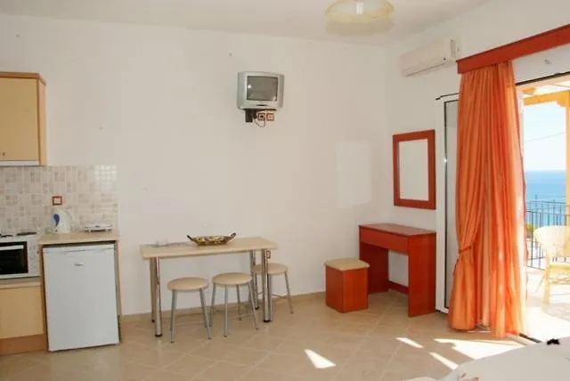 Alkioni Apartamento